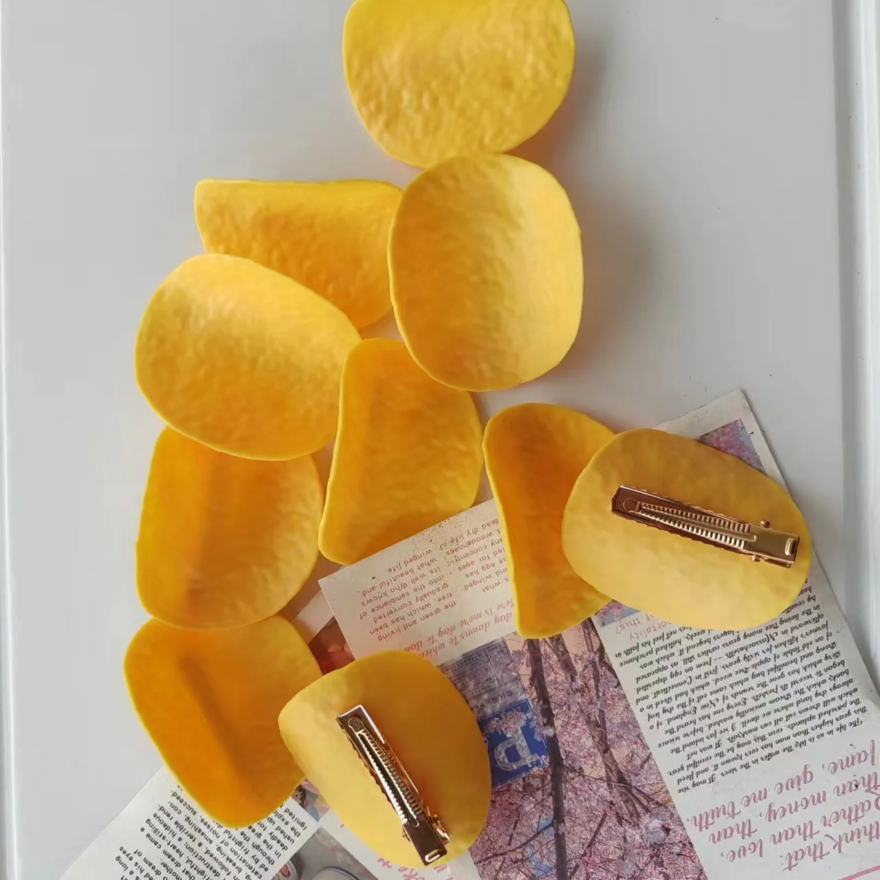 

1-10pcs Funny Simulated Potato Chip Hairpin Hair Clips Cute Creative And Funny Hair Accessories For Students Duck Bill 머리핀