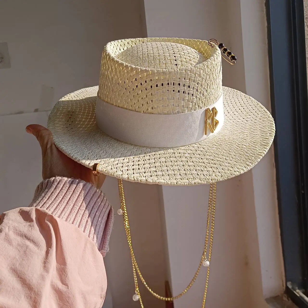Pork pie sun hat 2026 Chain Strap Straw Hat summer straw hat pearl new elastic ribbon hatsombreros para mujer