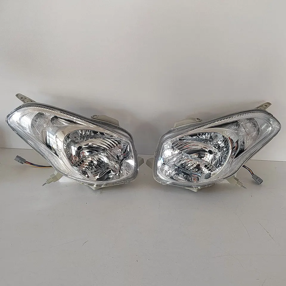 2Pcs Car Headlights For Toyota Verossa GX110 , GX115, JZX110 2001
