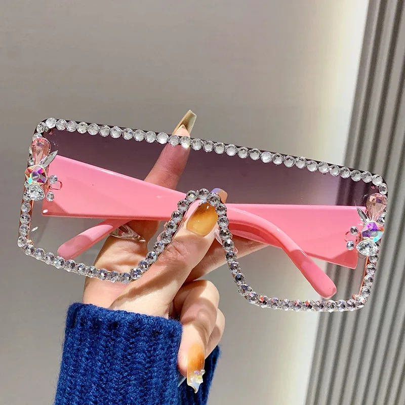 

2025 Large Frame Diamond-set Sunglasses Women's Anti-ultraviolet Glasses One-piece Sunglasses Rhinestone Glasses 90165-1