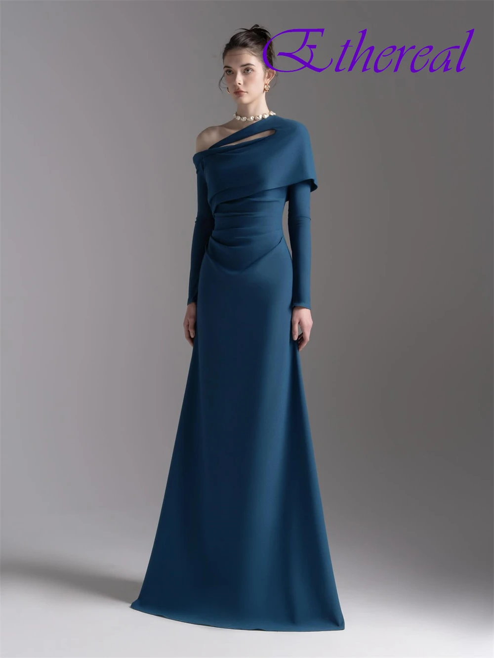 ชุดราตรีคอเรือแบบสั่งตัด ดีไซน์หรูหรา ผ้าเจอร์ซีย์ แขนยาว ชุดออกงานพรอม ชายกระโปรงยาวแบบลากพื้น สำหรับโอกาสพิเศษ