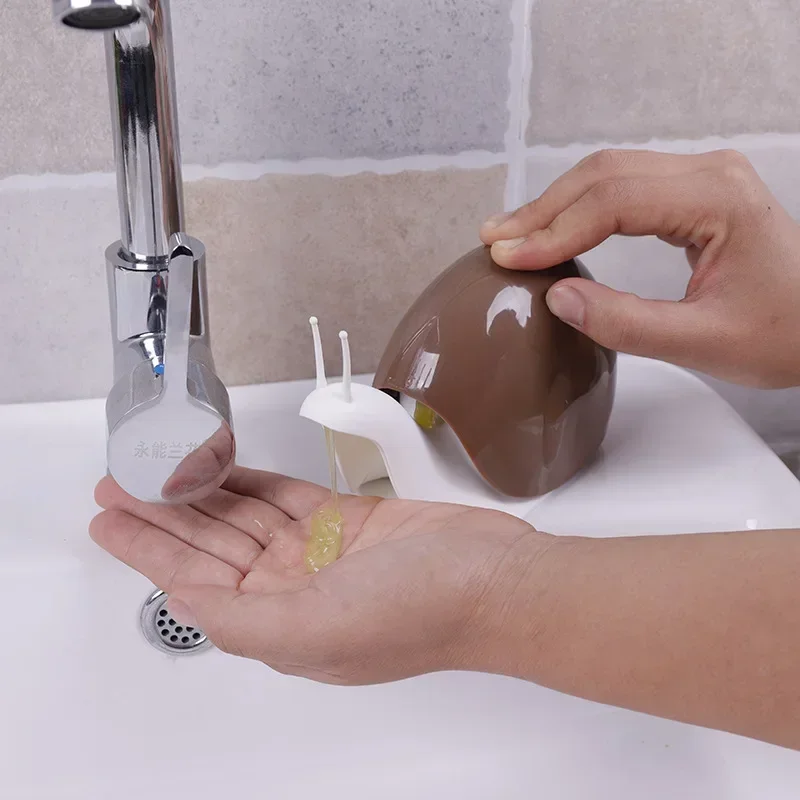 

Refillable Snail Liquid Soap Dispenser Cartoon Storage Facial Cleanser Empty Bottle Shampoo Shower Gel Hand Wash Bottle for Kids