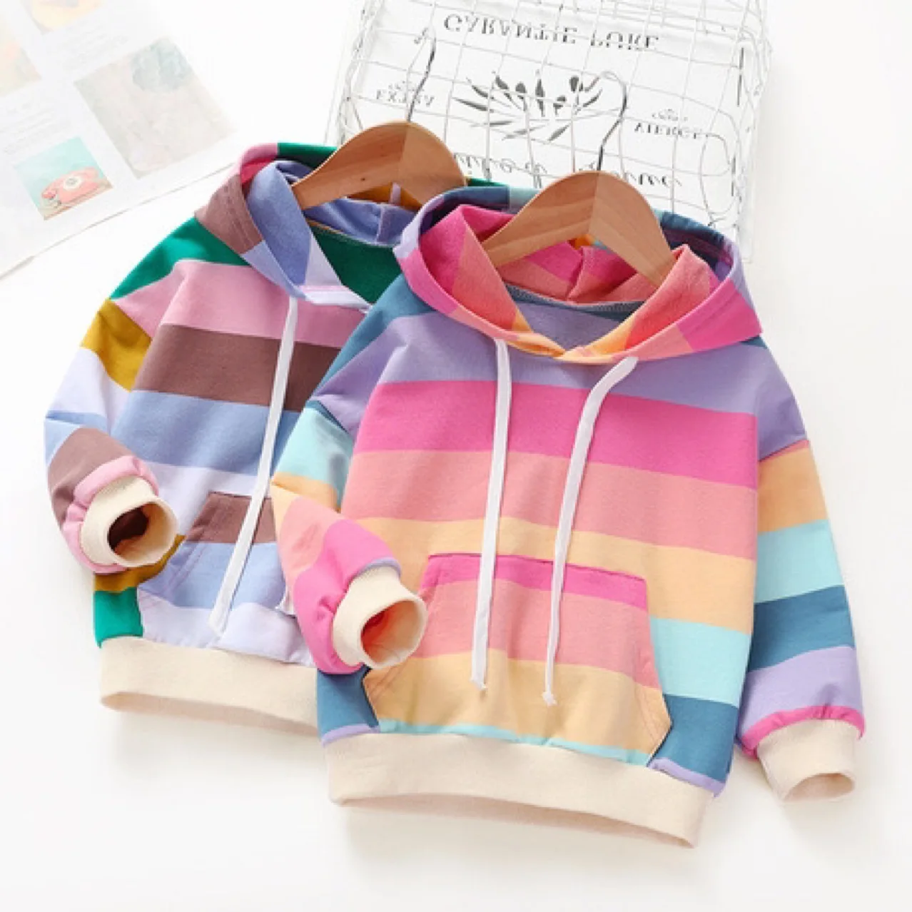 

Girls' Autumn Casual PulloverWith Striped Cotton Material Korean-style Rainbow Stripes Baby Girl Cotton Top