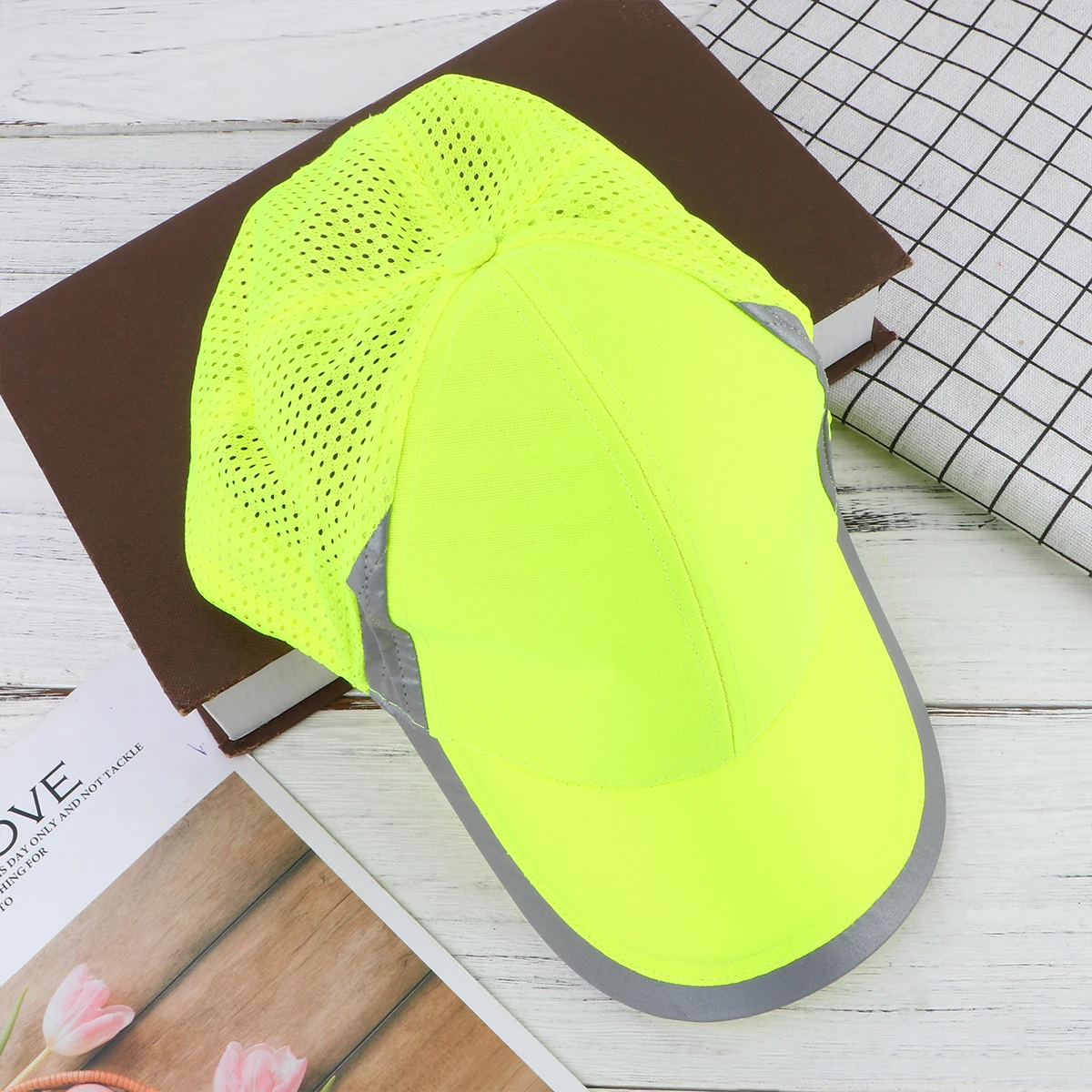 

1pc Safety Baseball Cap Outdoor Indoor Sun Protection Breathable Hat Men Women Yellow Reflective Visor Beach Hiking Cap