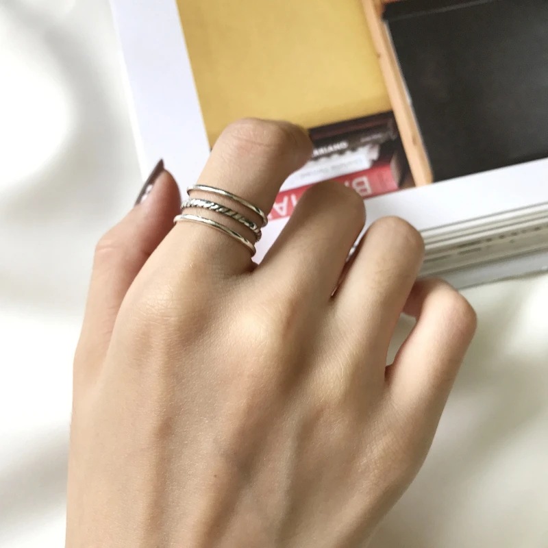 خاتم منقوش بثلاثة حبلا عتيق من الفضة عيار 925 النسخة الكورية تصميم عصري وبسيط هدية للفتيات خاتم أنيق للنساء #3