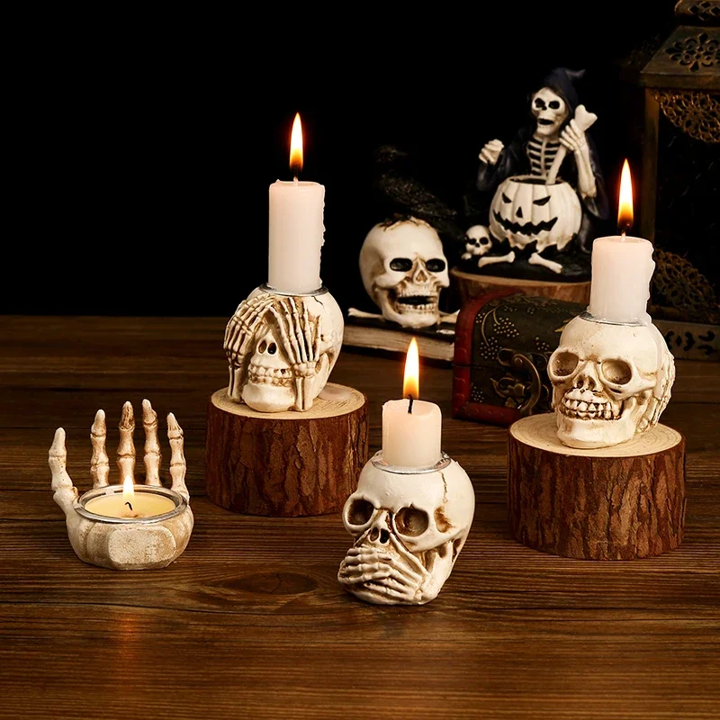 

Simulated Skeleton Hand Creative Candlestick Decoration Halloween Decoration Ghost House Scenery Candle Base Photography Prop