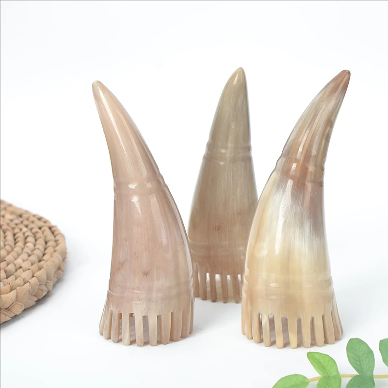 New 1Pc Cow Horn Hair Scrubbing Combs Clean Scalp Head Meridian Massagebrush Wide Tooth Cow Horn Comb Barber Hairdressing Tools