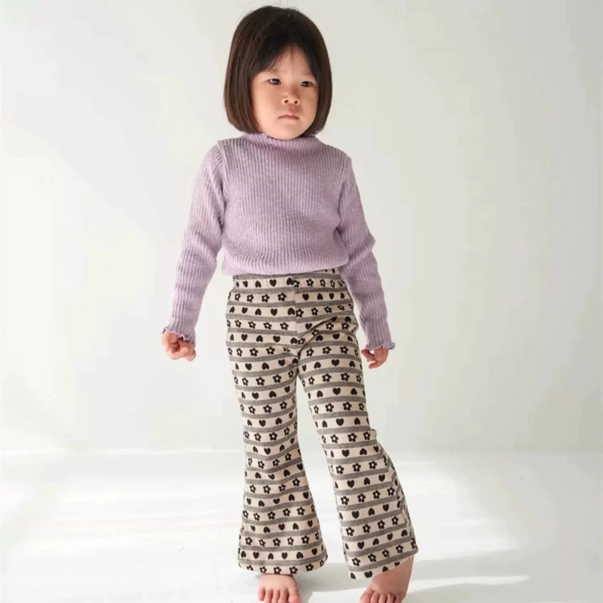 Mädchenhosen Frühling 2026 Neue Kinder-Leggings mit Liebes-Print, vielseitige Freizeithosen für Kinder – Detail 6