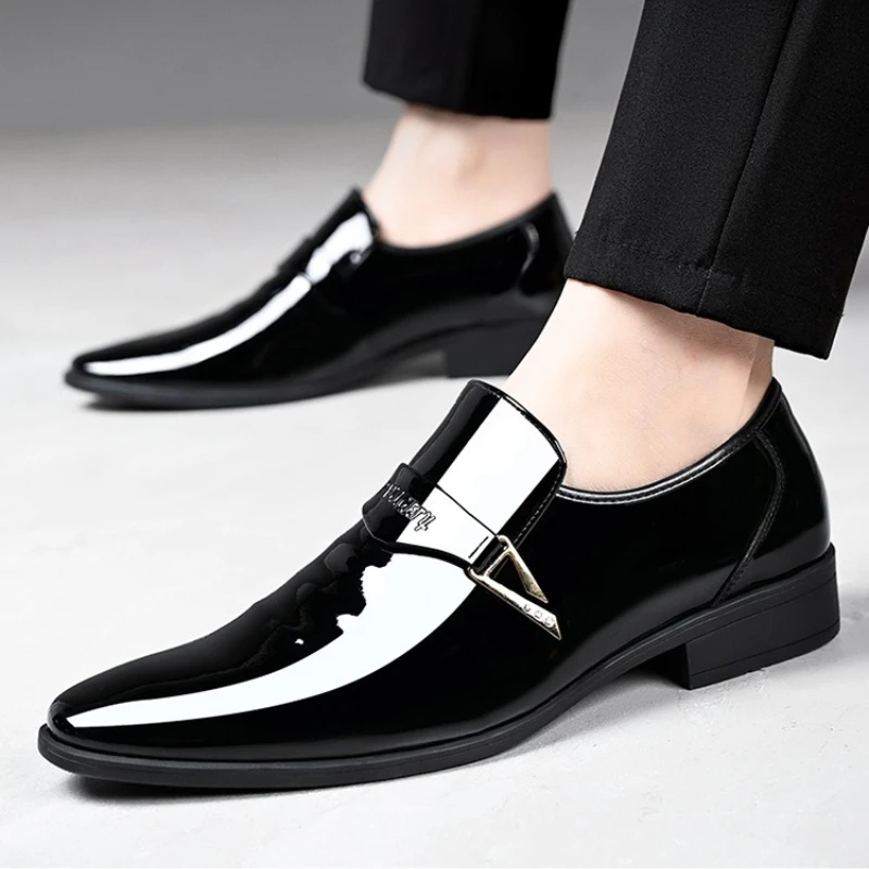 Black White Pointed Toe Formal Loafers Men Dress Shoes Oxfords Man Drivers Loafers Wedding Business Office Shoes for Man Luxury
