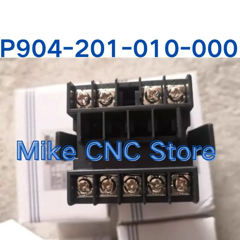 New temperature controller P904-201-010-000, fast shipping