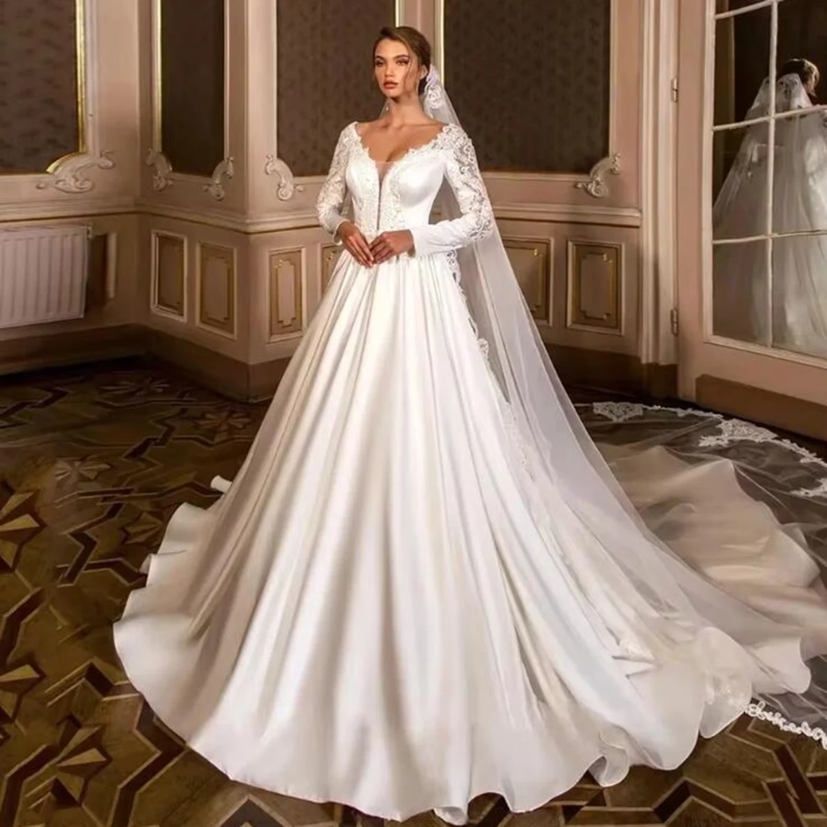 

Charming Deep V Neck A Line Wedding Dresses For Bride Lace Appliques Bridal Gowns Long Sleeve Satin Women Clothing Customized