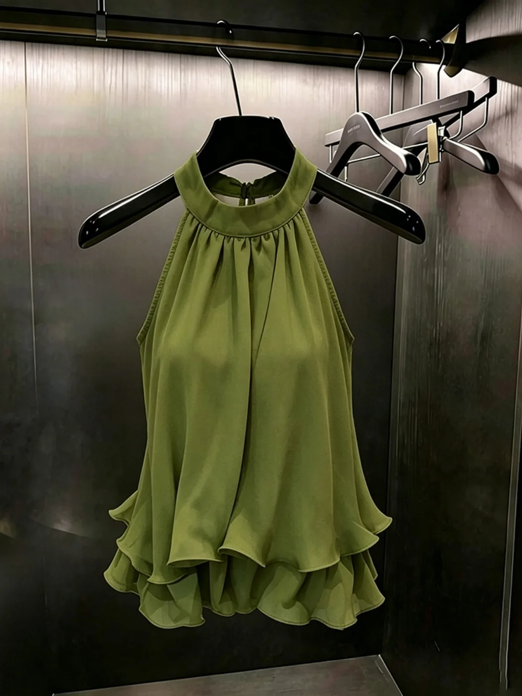 Green Double Layer Irregular Lace Hem Halter Neck Top Summer Seductive Pure Backless Meat Concealing Strap Vest Women's Fashion