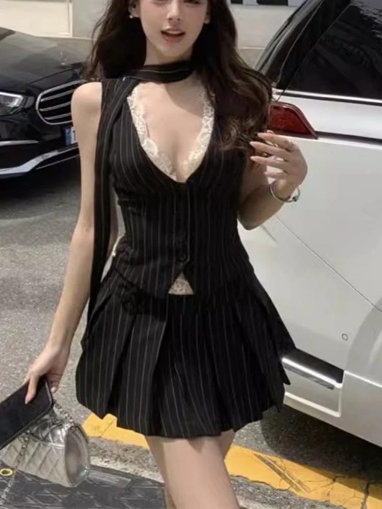 Sexy Lace Retro 2 Pieece Set Women Striped V-neck Tops + Pleated Mini Skirts Female Fashion Chic Slim Pachwork Designer Y2k Suit