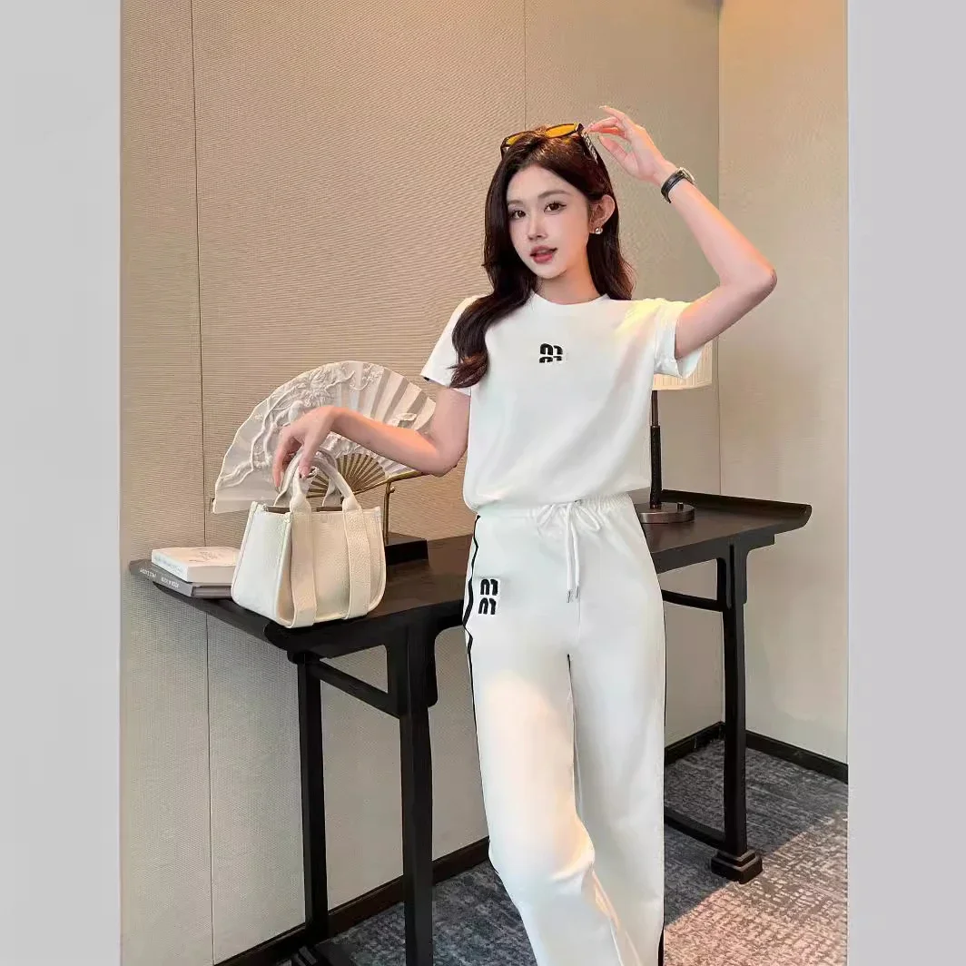 2024 Luxury Brand Spring and Summer New Girl Wind Xiangyun Letter Printed Short-sleeved T-shirt Top + Wide-leg Pants Suit