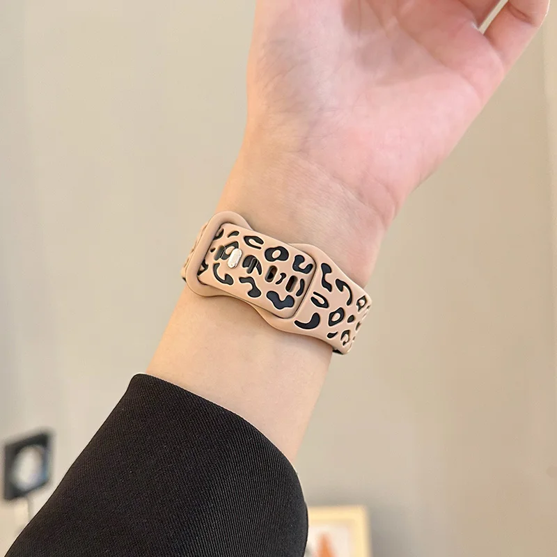 Cute Strap For Apple Watch Band 40 44 42 45 41 49 38mm Leopard Print Silicone Engraved Bracelet Series 8 9 7 SE 6 5 4 ultra 2 3