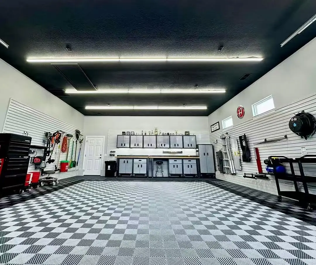 Plastic Diy Interlock Anti-Slip Wear Resistant Click Modern Garage Floor Tiles Indoor Flooring Mats Car Detailing Shop
