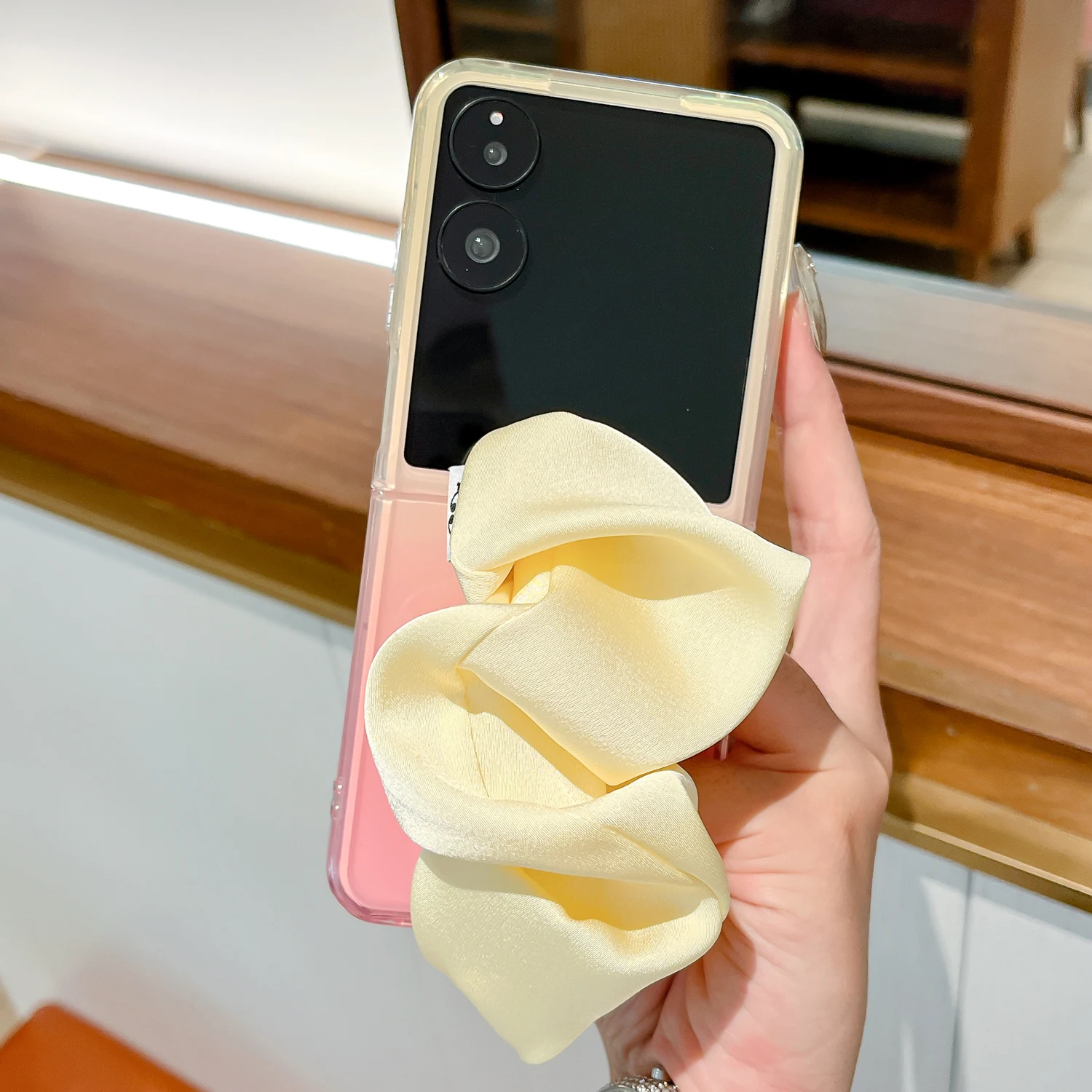 

For Xiaomi Mix Flip Luxury Cute Gradient Colored Scarf Wristband Phone Case Cover