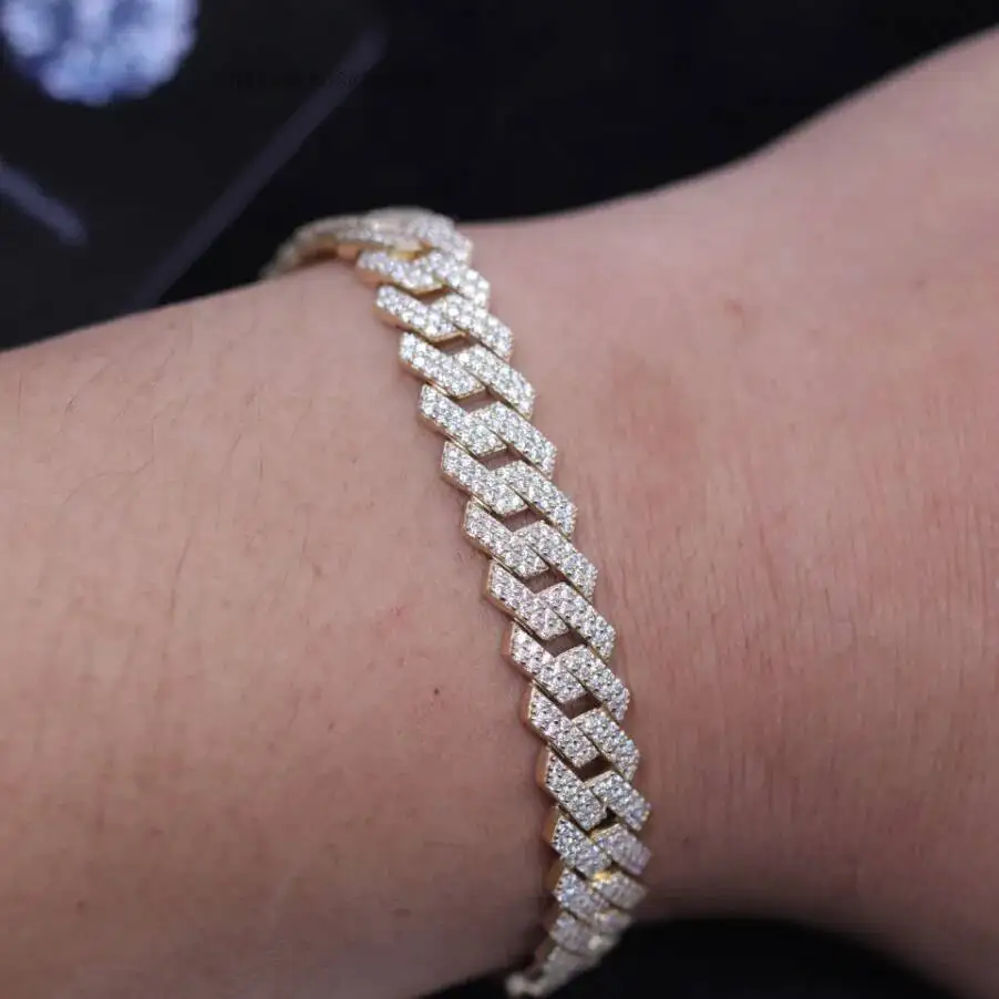 Fashion Hip Hop Jewelry Iced Out 7 Inches 10K Gold Cuban Link WhiteVVS Pass Diamond Tester Moissanite Cuban Bracelet..