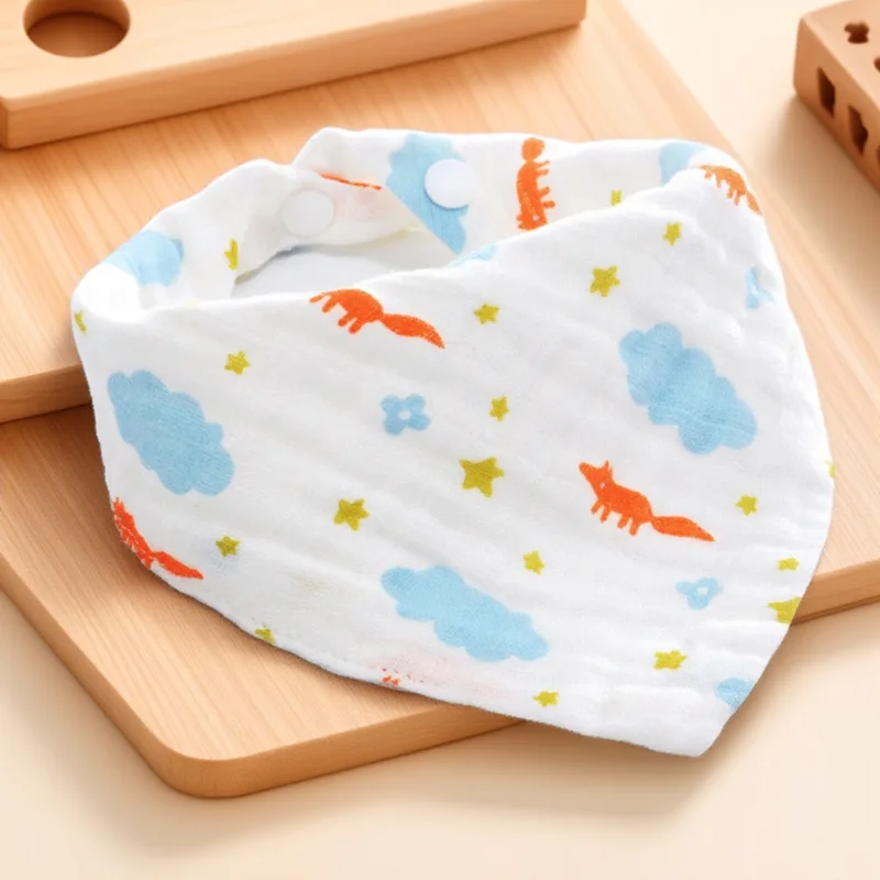 

Soft Cartoon Print Triangle Baby Bib Snap-On Towel for Infants Pleated Design Comfortable and Absorbent Baby Feeding Accessory