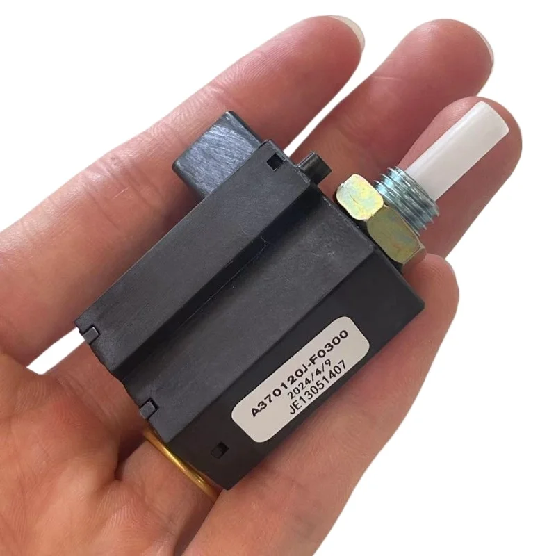 

Оригинальный A370120J-F0300 JE13051407 автомобильный контактный выключатель сцепления 1 шт. для Aeolus AX7 A30 AX3 AX4 A60 E70 совершенно новый Figzero