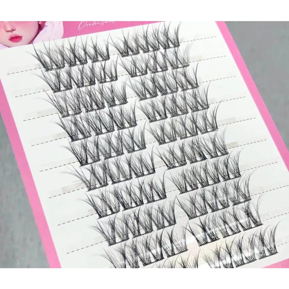 

Simulated false eyelashes C-position eyelashes, elongated segmented eyelashes at the end of the eye