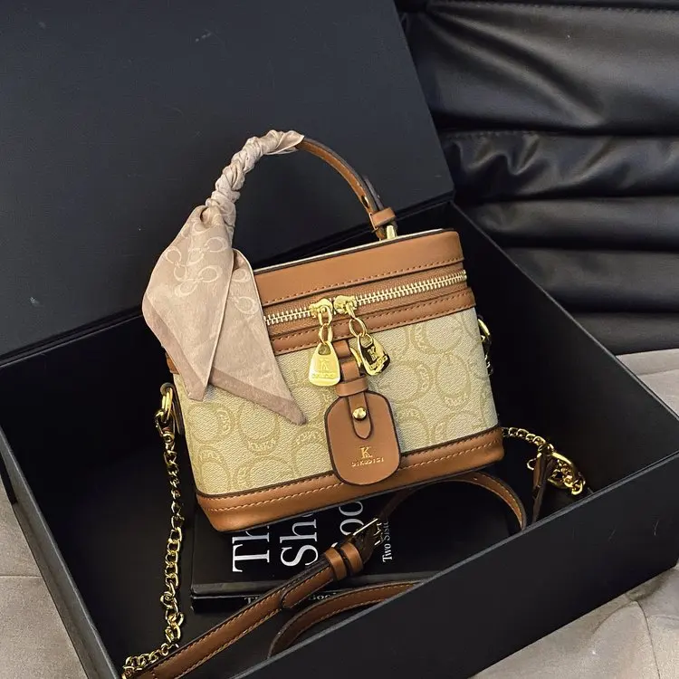 

Luxury Elegant Diaper Bag Women's Designer Crossbody Handbag Minimalist Vintage Tote Leather For Commuter And Party Use