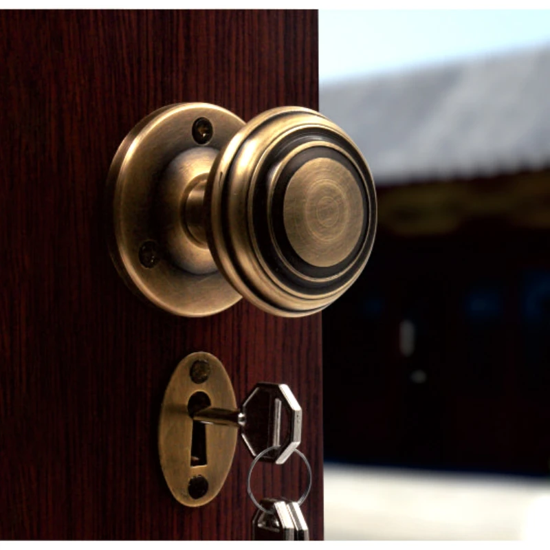 Antique Security Brass Solid Door Lock for Bungalow, Old-fashioned Wood Door Lock Handle Ball Handle Key Lock Door Blocage Porte