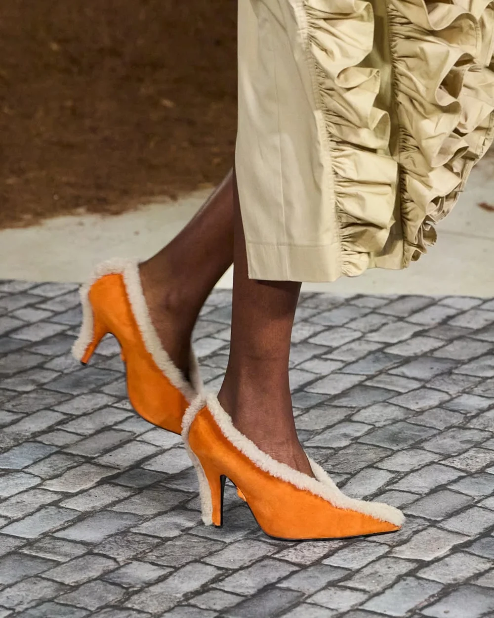 Autumn Winter Runway Fashion Bright Orange Suede Stiletto Heels Soft White Fleece Edge Decor Pointed Toe Slip-on Pumps