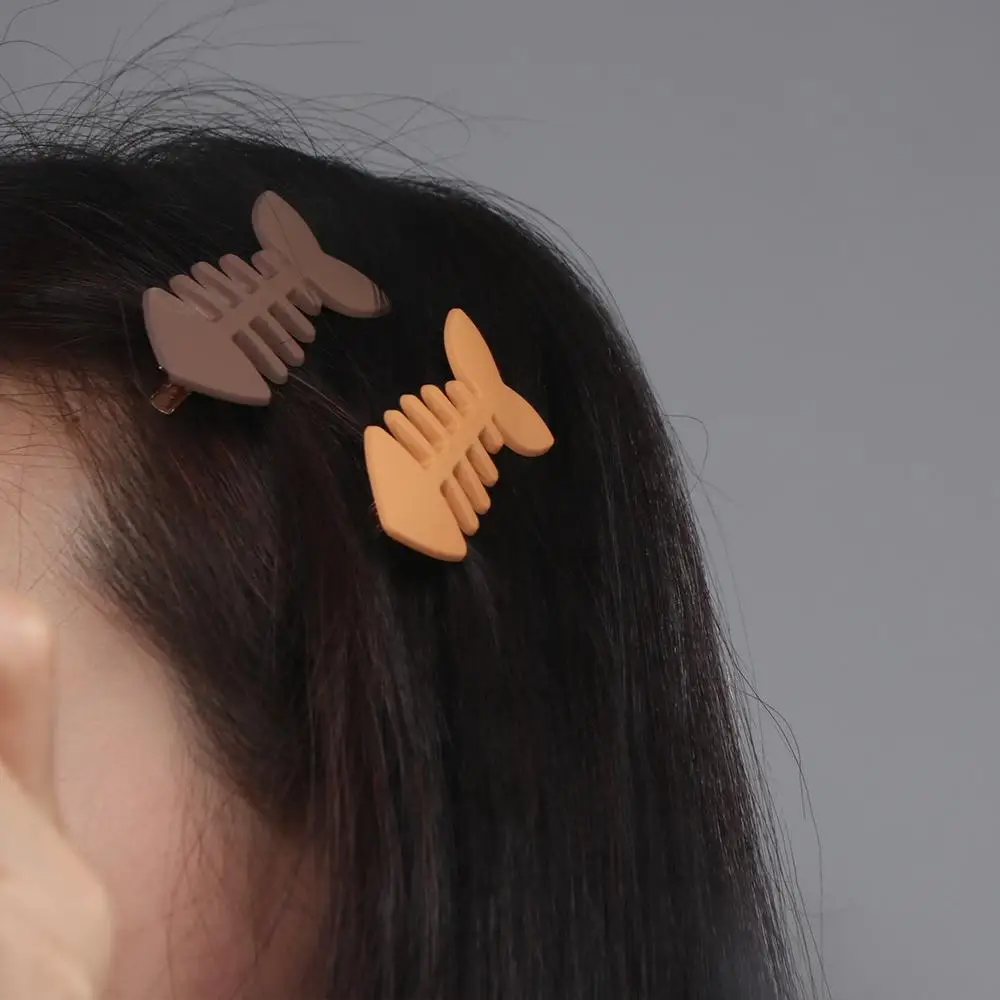 

Lovely Animal Fish Bone Hair Clip Y2k Headwear Geometry Hair Accessories Hairpin Plastic Daily