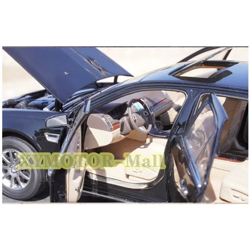 Kyosho 1:18 For Cadillac SLS Alloy Car Model Hobby Toys Kids Boys Girls Gifts Display Collection Ornaments Black /Gray
