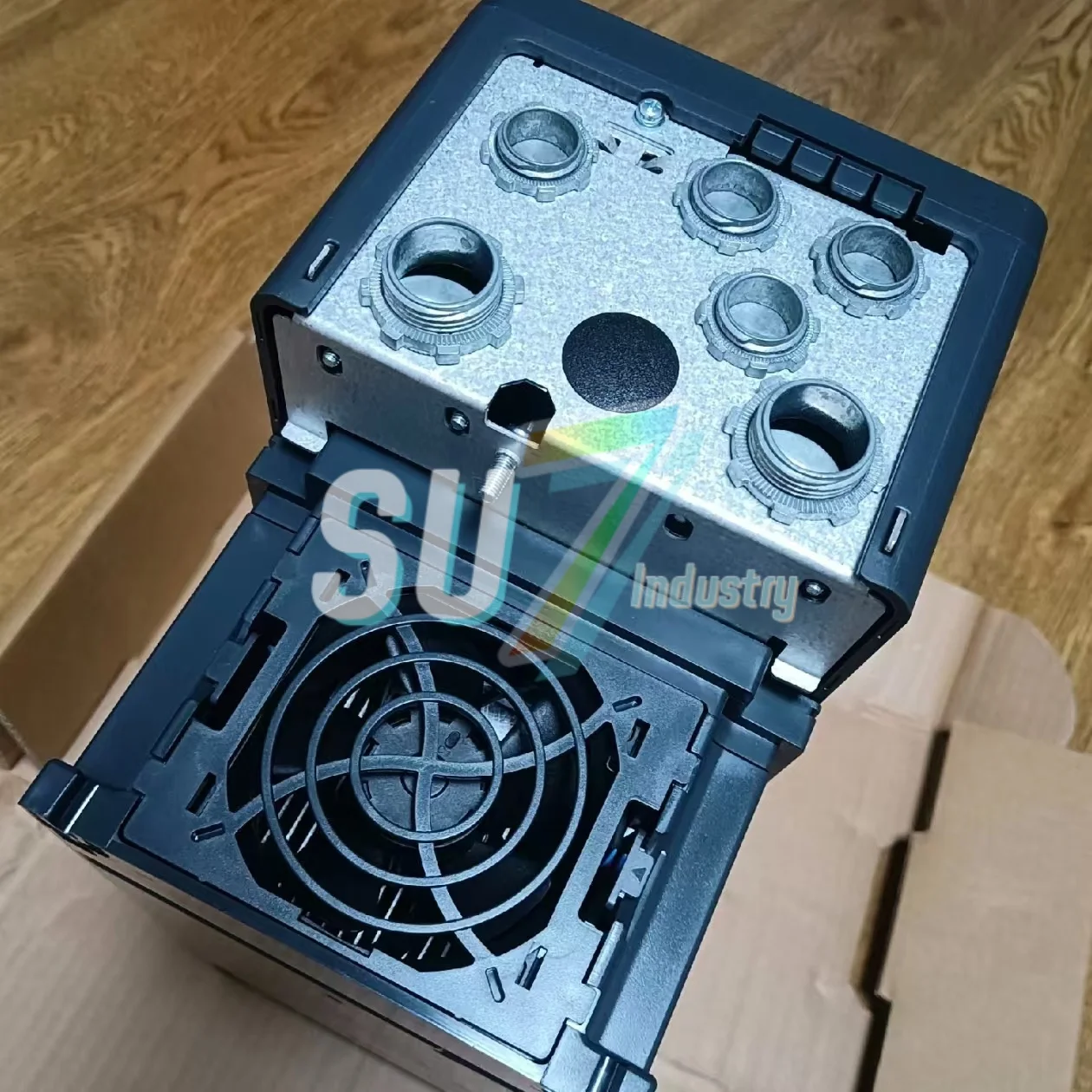 Novo conversor de frequência na caixa ATV320U07N4C ATV630D22N4 ATV71HD75N4Z