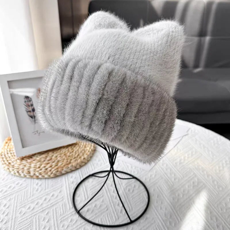 قبعة شتوية فاخرة للنساء من الصوف المحبوك الدافئ مع حواف من فرو المنك الحقيقي، بيع المصنع مباشرة للسفر