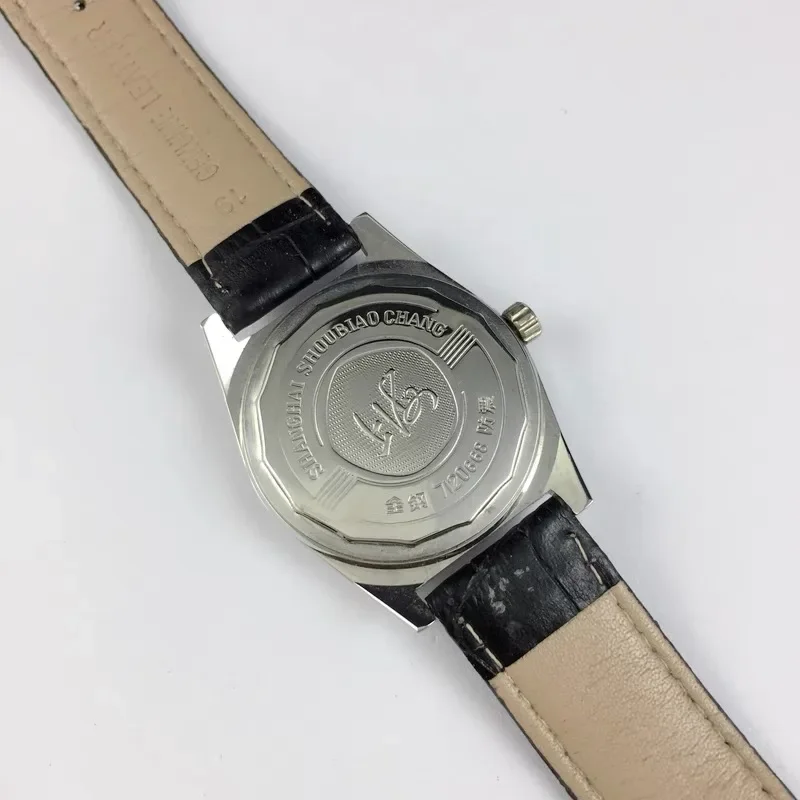 Orologio meccanico manuale Shanghai per uomo Orologio da polso a vento a mano Orologio da uomo d'affari Reloj originale in pelle nera vecchio Orologio maschile