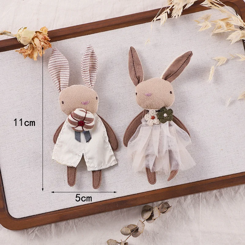 

1PCS Korean Cotton Filled Fabric Mesh Cute Rabbit 3D Cartoon Brooch for Kids Fabric Clothing Decor Portable Charms