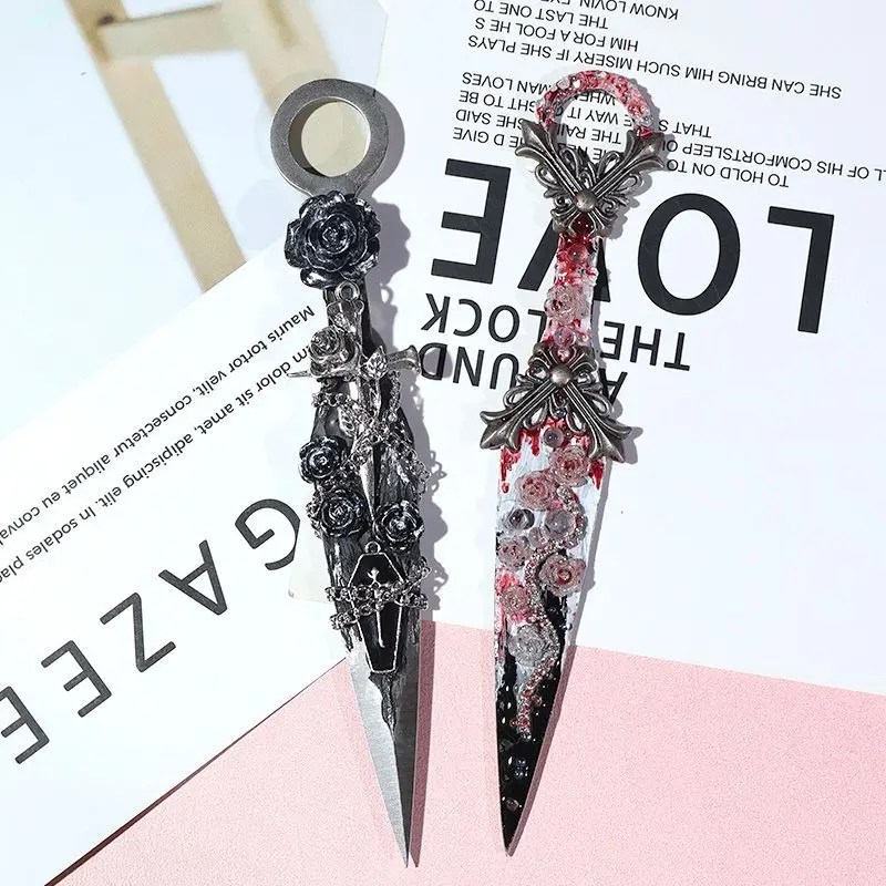 الظلام الرجعية DIY اليدوية هدية Unboxing المحمولة سبيكة الدعامة خنجر دور اللعب تأثيري لوليتا الملحقات