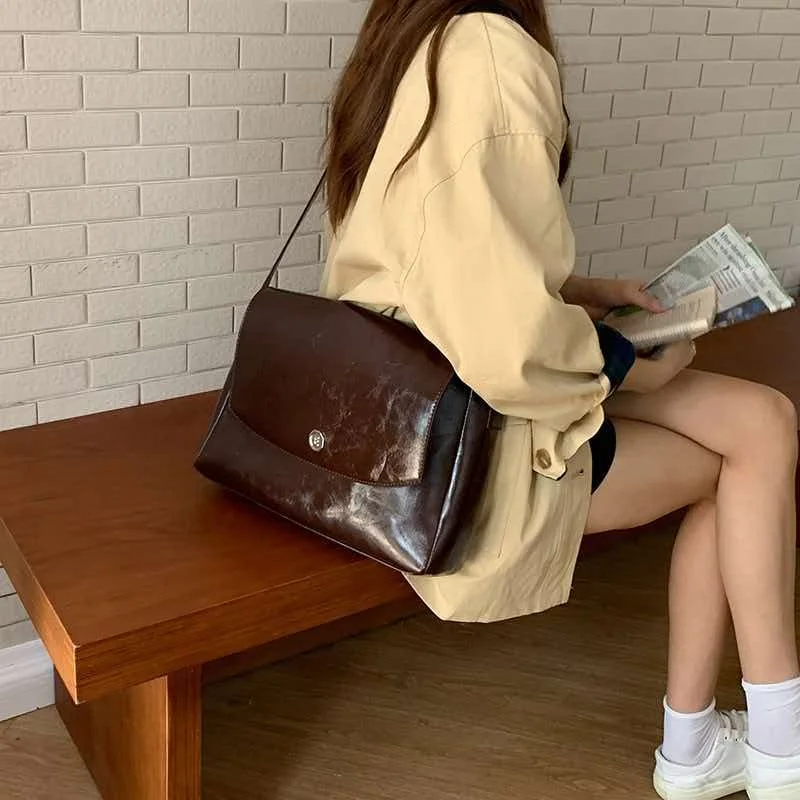 Autumn New Retro Large Capacity Briefcase, Quality Sensing Communication, Crossbody Simple Messenger Bag