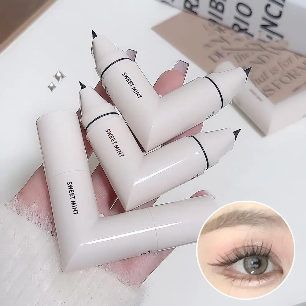 Wasserdichter, integrierter Eyeliner-Stempel mit doppeltem Flügel, schweißfest, langlebig, einfach zu verwenden für Anfänger, Lazy Makeup-Schablone Mak M5O5