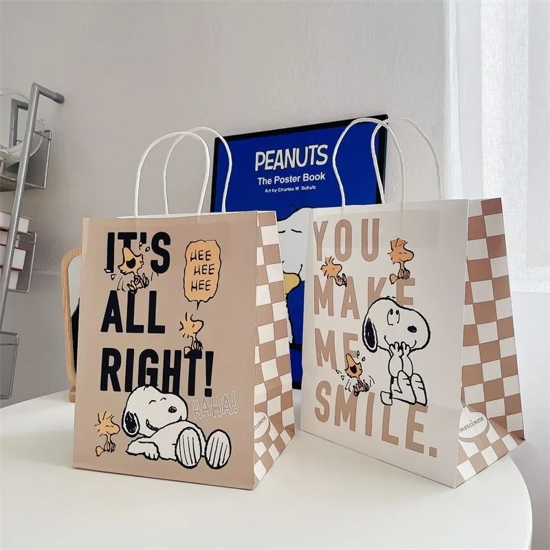 Snoopy saco de doces sacos de papel kraft com alças decoração de festa doces sacos de presente para o natal aniversário casamento convidado favor presente