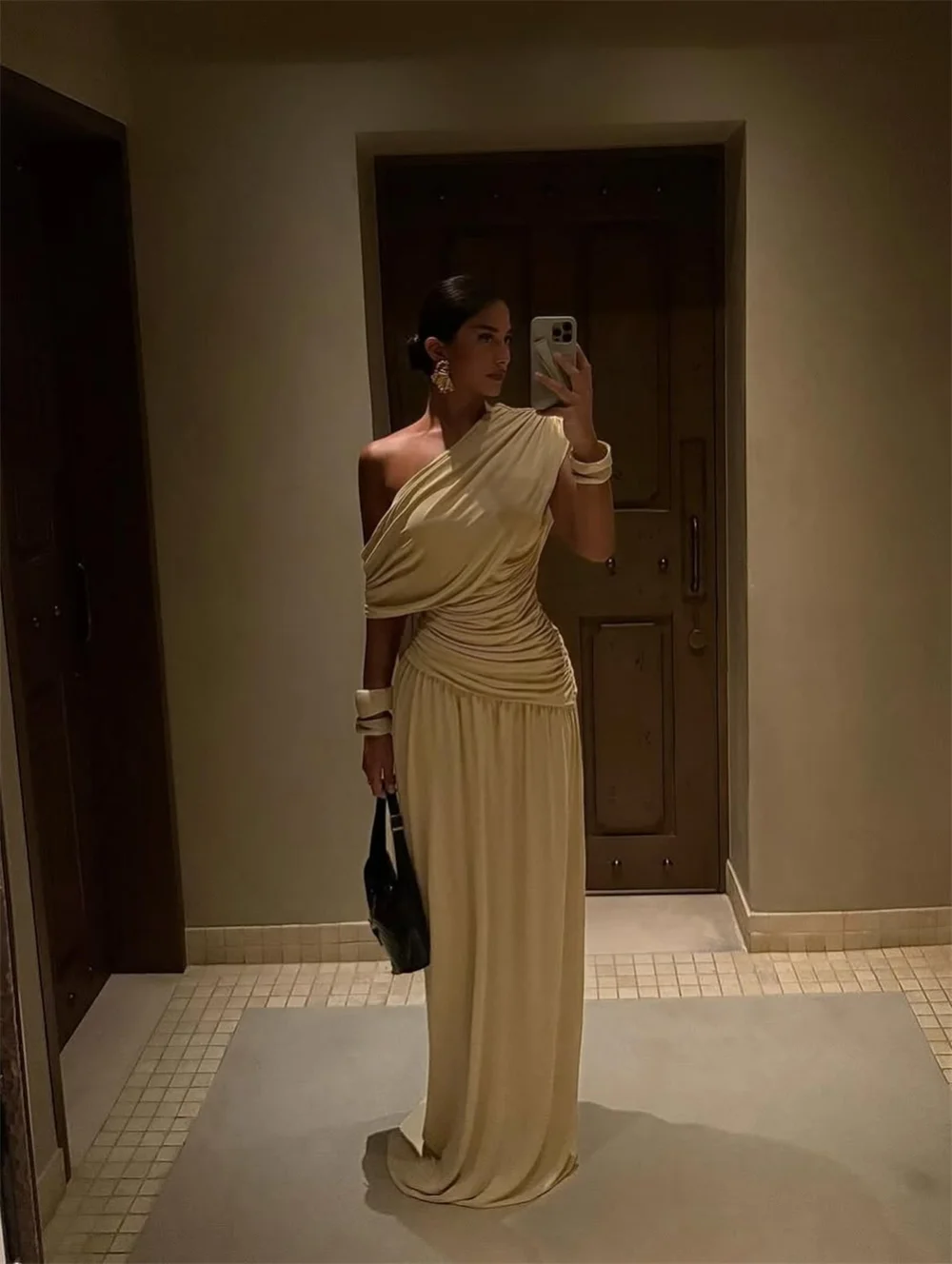 Contessa Custom Beige One Shoulder Prom Dress Multilayer Pleats Satin Vestidos De Noche Floor-Length Formal Evening Dresses 2026