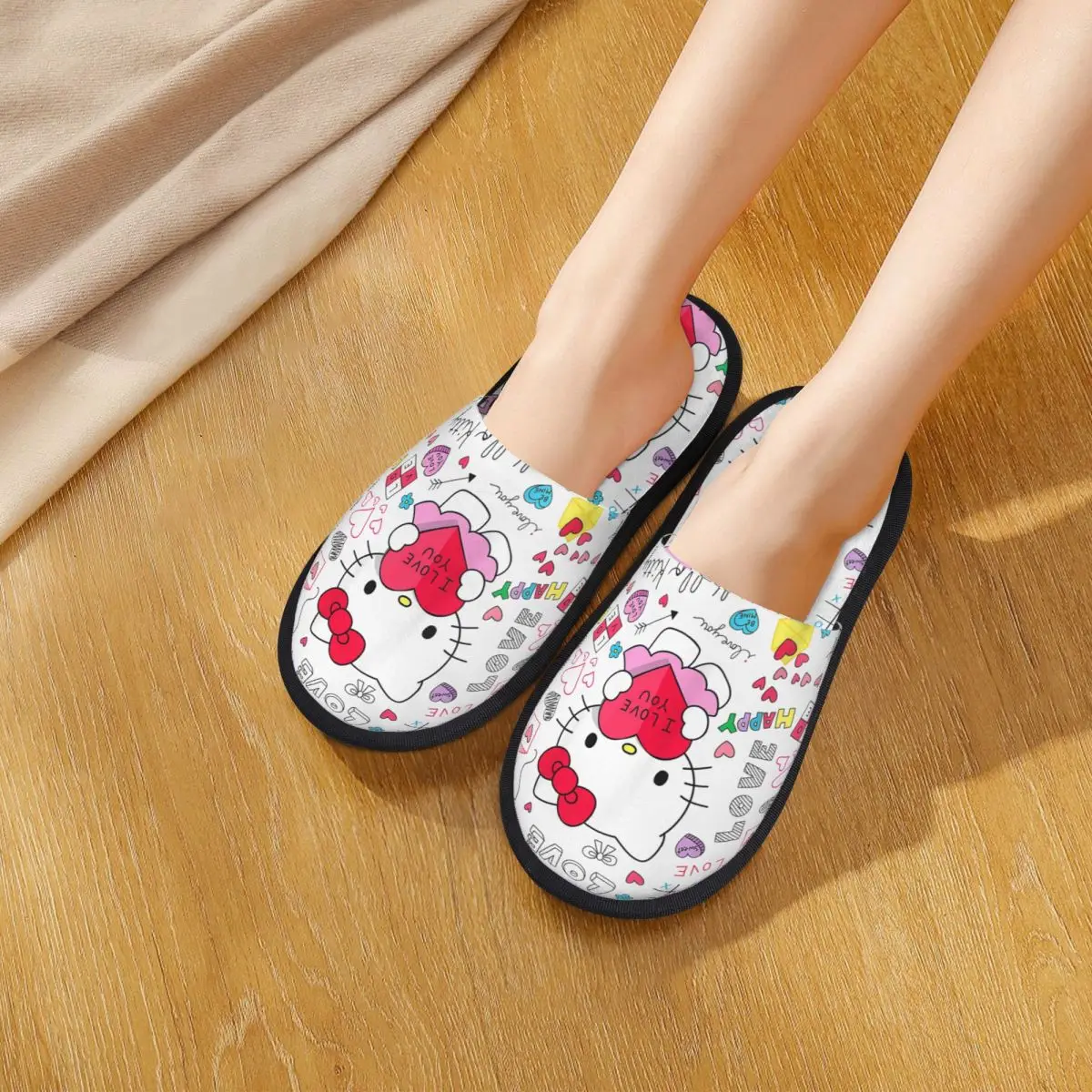 Hello Kitty Love Notes شباشب شتوية لعيد الحب لغرفة المعيشة، شرائح مريحة من إسفنج الذاكرة غير قابلة للانزلاق