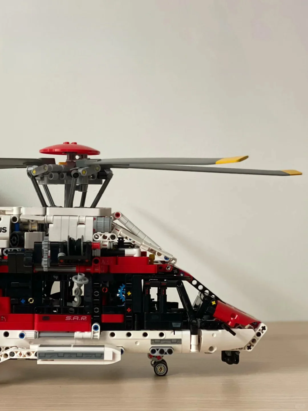 Blocs de construction de modèle d'hélicoptère de sauvetage, ornements pour garçons et filles comme cadeaux de Festival, nouvelle collection