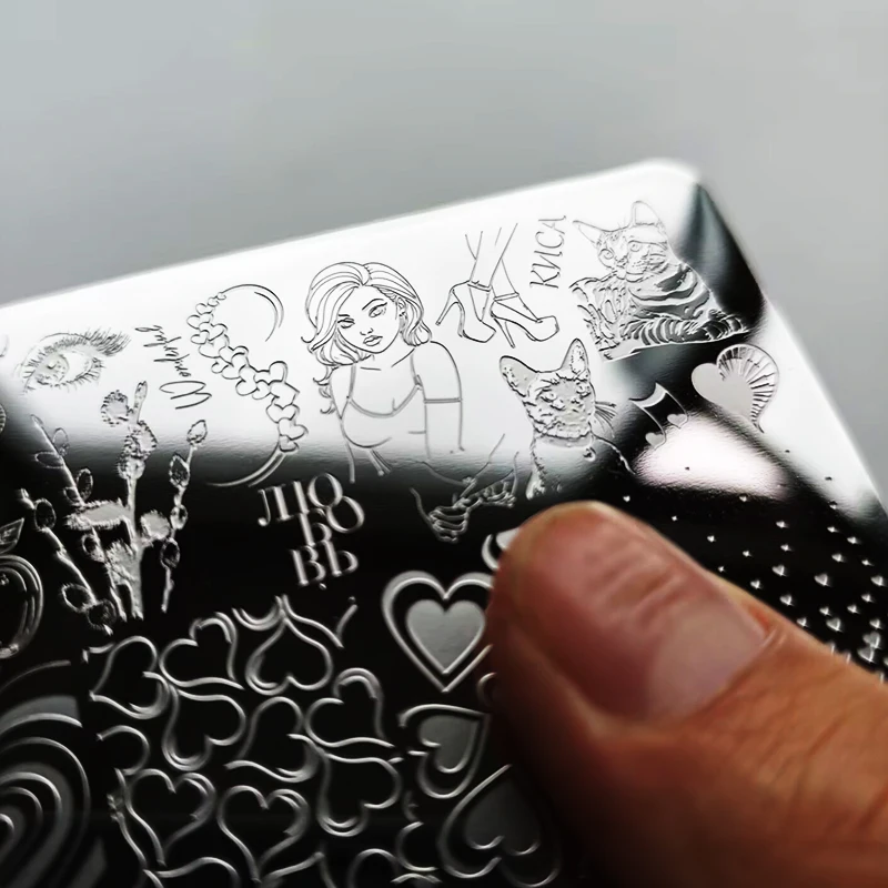 Pizzo Gatto Orso Elfo Nail Stamping Piatti Amore Cuore Foglie Fiori Design Piatti da stampa Modelli Unghie Art Stencil Timbro Strumenti