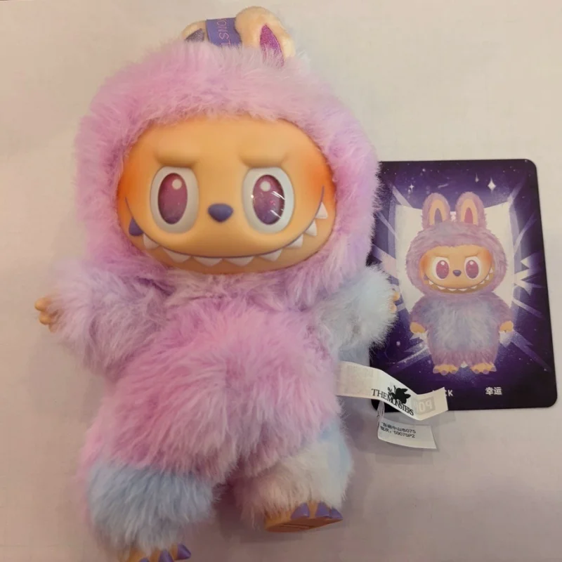 

Pop Mart The Monsters Labubu Have A Seat Macaron Series 3: Виниловая плюшевая подвеска-брелок для сумки, модная коллекционная игрушка-сюрприз в закрытой коробке