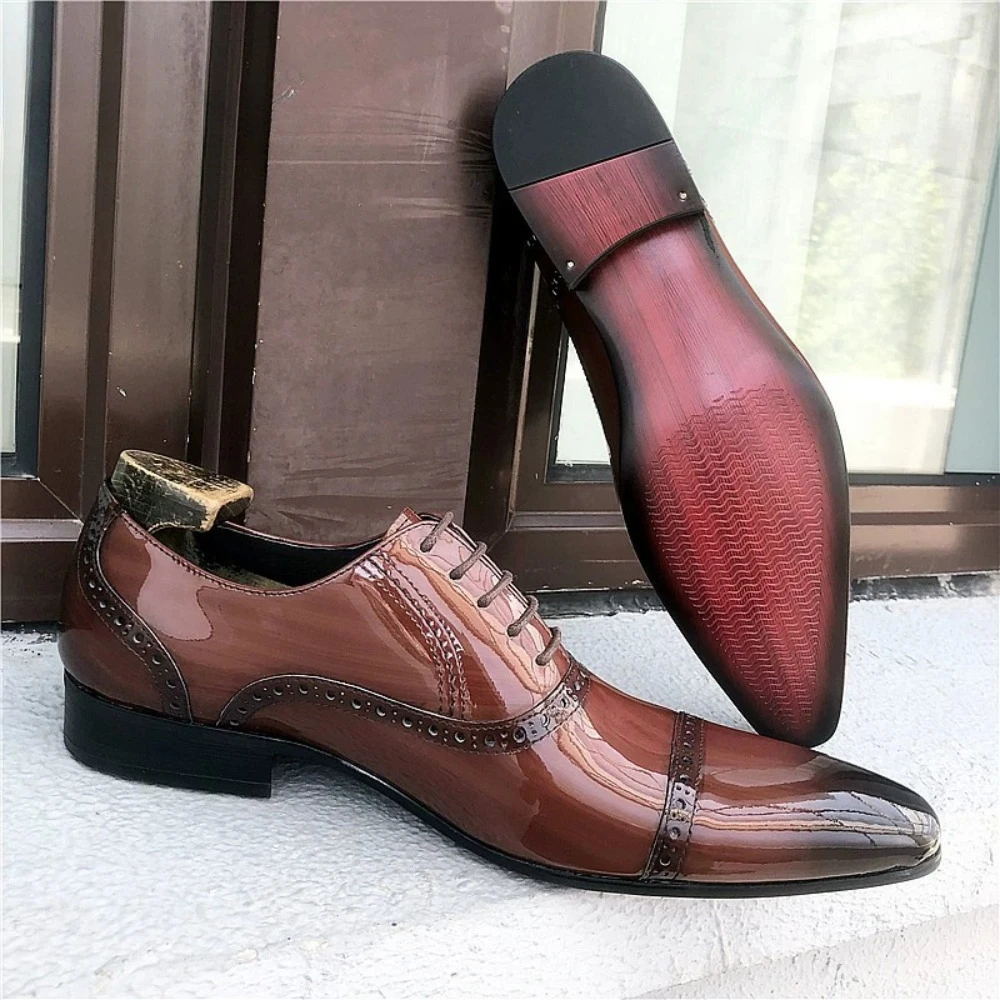 Fashion British Men Leather Shoes Brogue Pointed Toe Three Joints Casual Dress Shoes