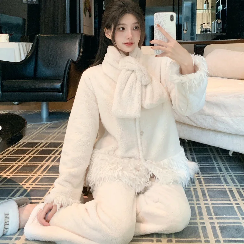 Cute Autumn and Winter 3PCS Flannel Pajamas Women's Set with Scarf New White Home Outfit