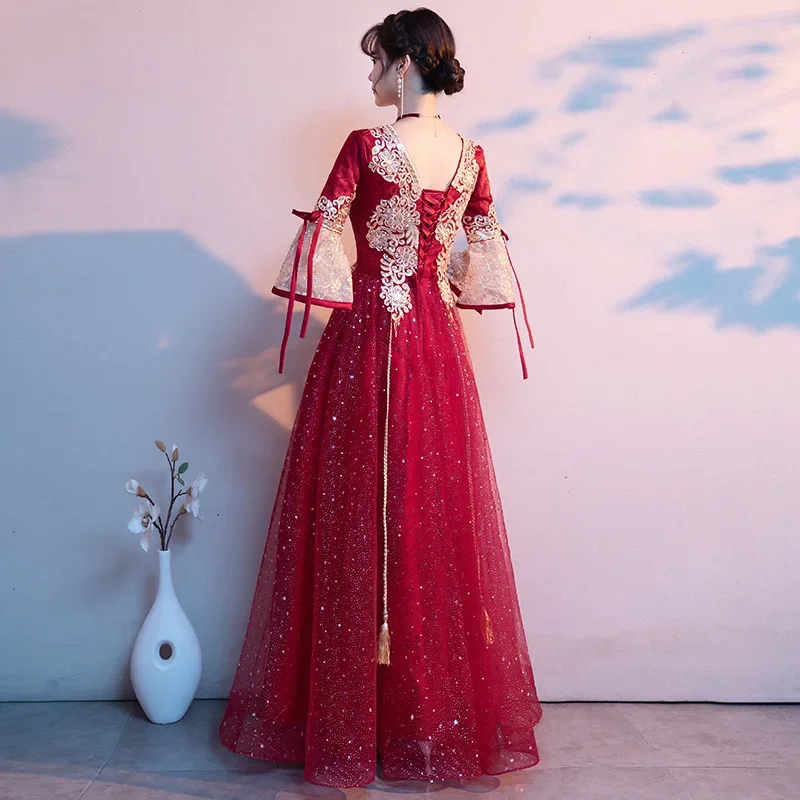 ชุดเดรสเจ้าสาวสีแดงชุดเดรสชุดกี่เพ้าเจ้าสาวจากจีนชุดเดรสสำหรับสตรีมีครรภ์ผ้าเย็บปักงานราตรีหรูหรา