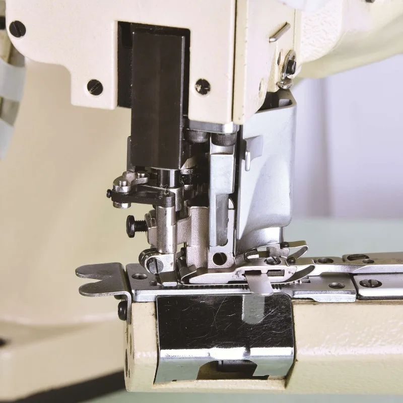 [Le più vendute] ST-740D-452-02R/DS 4 S 6 Macchina da cucire industriale serie macchina da cucire piatta con braccio di arresto