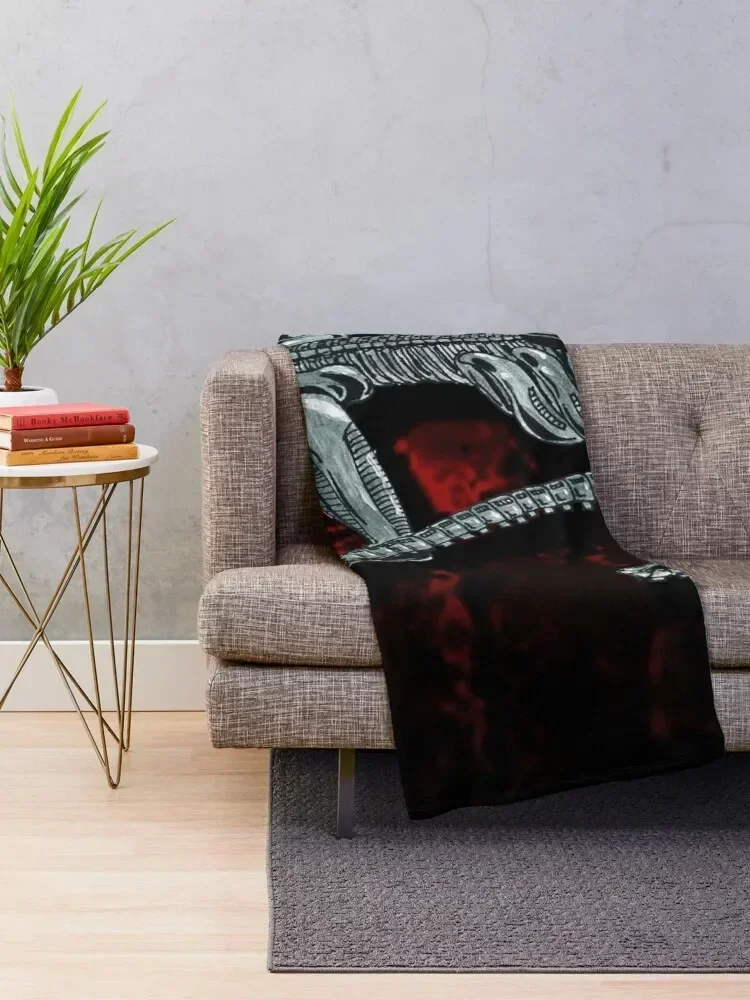 Xenomorph (DmNerdArtist) Throw Blanket