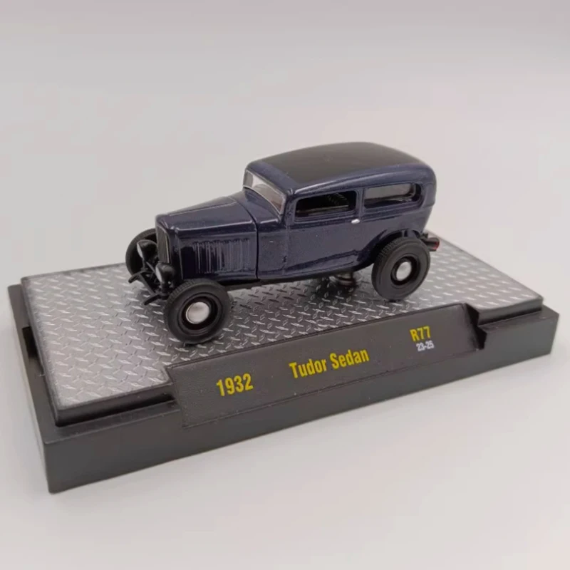 M2 Diecast 1:64 Scale Tudor Sedan 1932 Alloy Retro Car Model Finished Product Simulation Toy Collection Gift Static Model