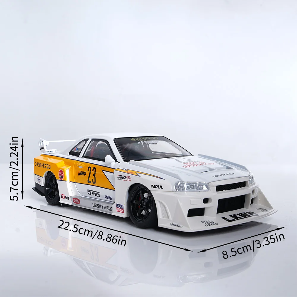 Carro esportivo clássico branco de edição limitada com asa traseira, escala 1:24, carro de brinquedo, modelo de metal fundido, presente ideal de aniversário para menino.